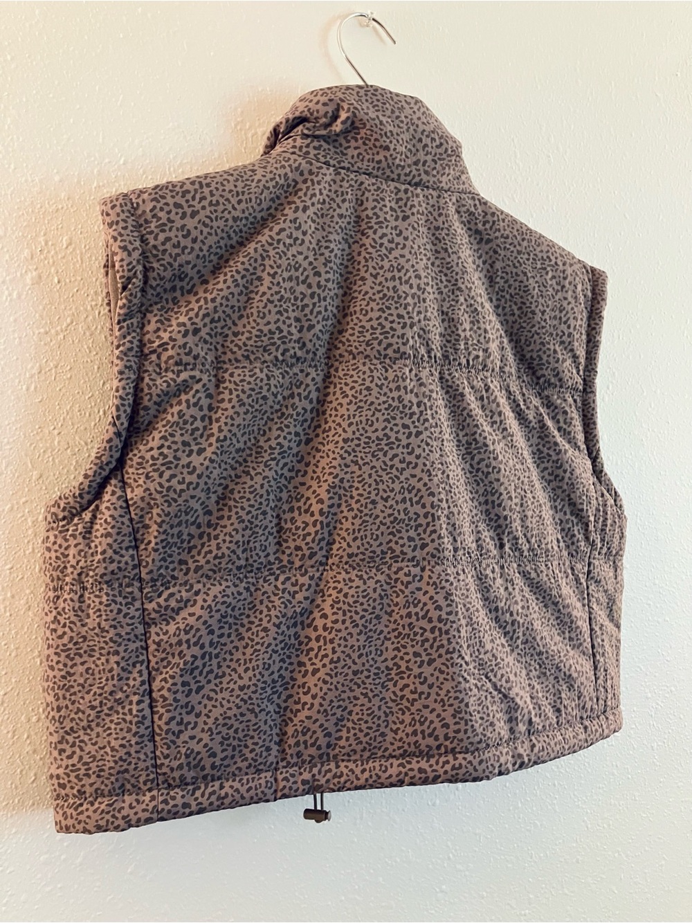 Thread & Supply Leopard Crop Quilted Puffer Vest Zip-Up Medium - Picture 7 of 11